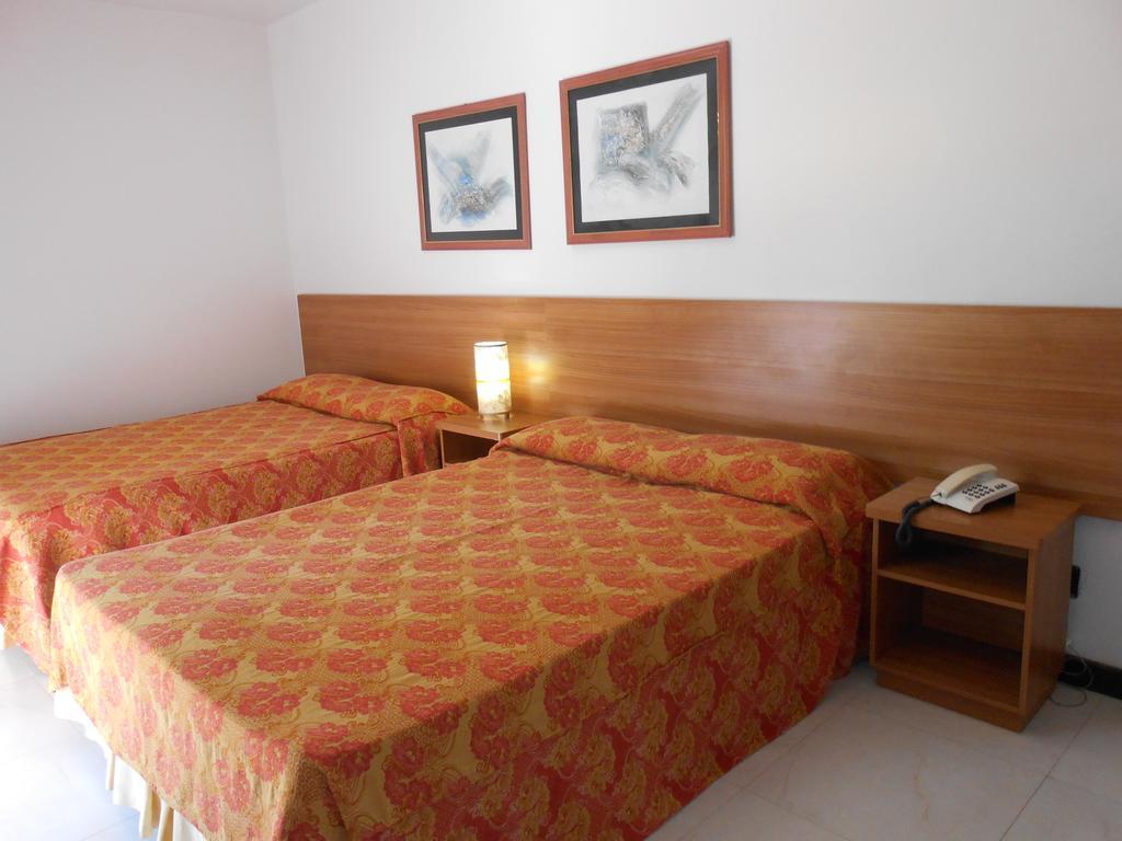 Happy Hotel Girassol Porto Seguro Quarto foto