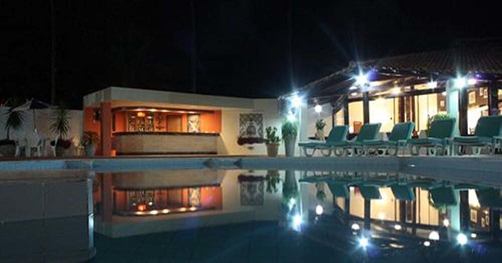 Happy Hotel Girassol Porto Seguro Exterior foto